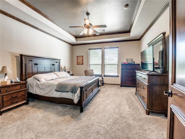5627 Cimarron Manor, Guthrie, OK 73044