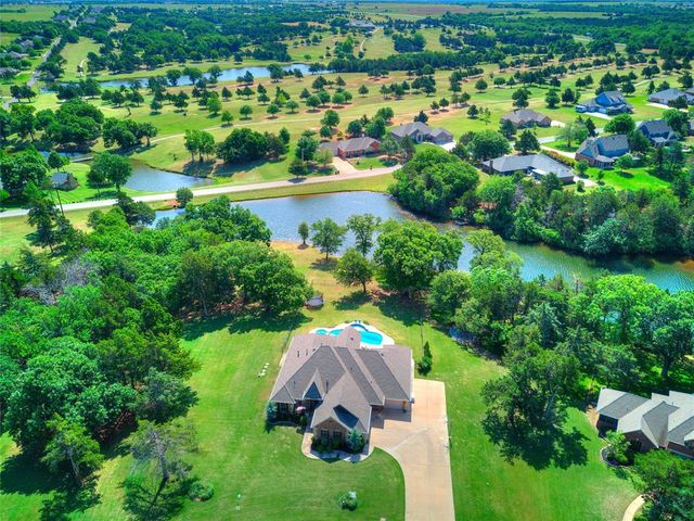 5627 Cimarron Manor, Guthrie, OK 73044