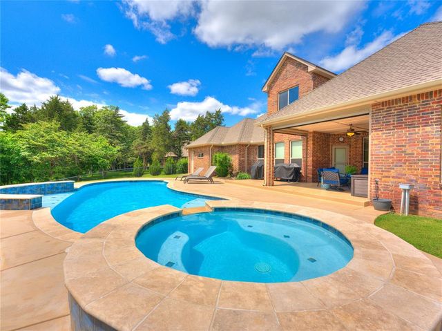 5627 Cimarron Manor, Guthrie, OK 73044