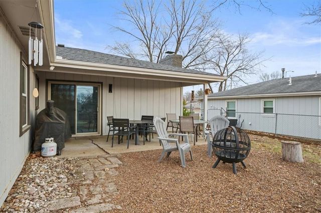 2239 Melholland Road, Lawrence, KS 66047