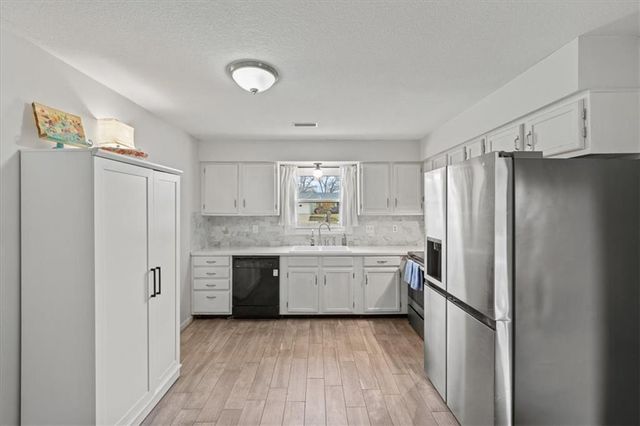 2239 Melholland Road, Lawrence, KS 66047