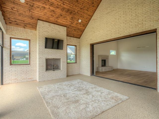 400 Old Farm Road, Edmond, OK 73034