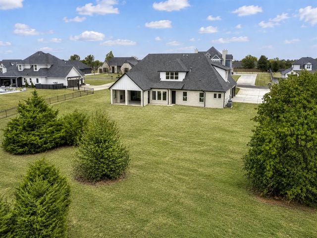 400 Old Farm Road, Edmond, OK 73034