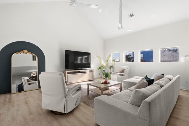 905 Saulnier Street, Houston, TX 77019