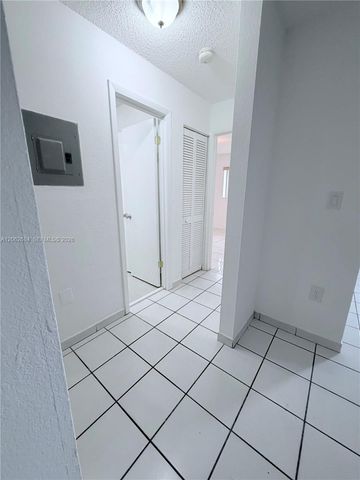 6278 W 22nd Ct 20, Hialeah, FL 33016