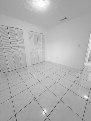 6278 W 22nd Ct 20, Hialeah, FL 33016