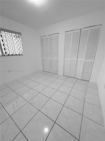6278 W 22nd Ct 20, Hialeah, FL 33016