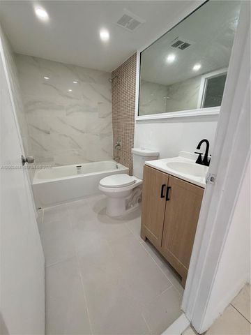 6278 W 22nd Ct 20, Hialeah, FL 33016