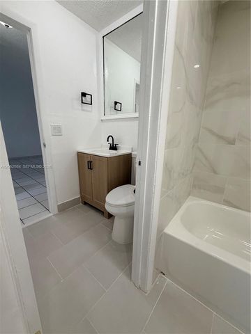 6278 W 22nd Ct 20, Hialeah, FL 33016