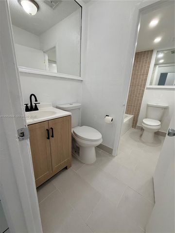 6278 W 22nd Ct 20, Hialeah, FL 33016