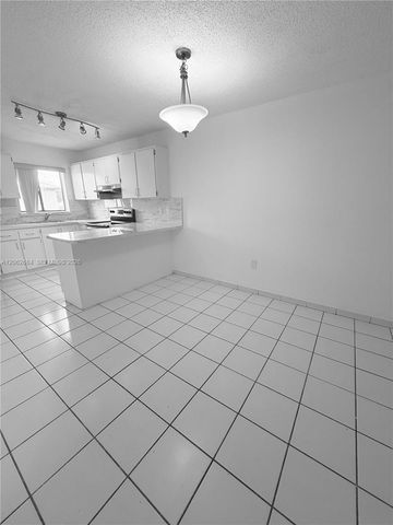 6278 W 22nd Ct 20, Hialeah, FL 33016