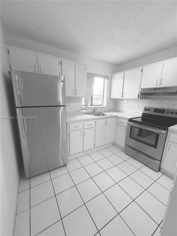 6278 W 22nd Ct 20, Hialeah, FL 33016