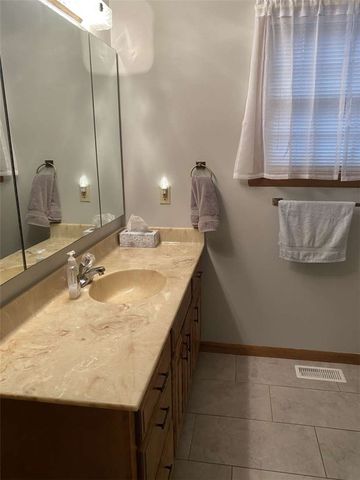 33 Churchill Drive, Bella Vista, AR 72715