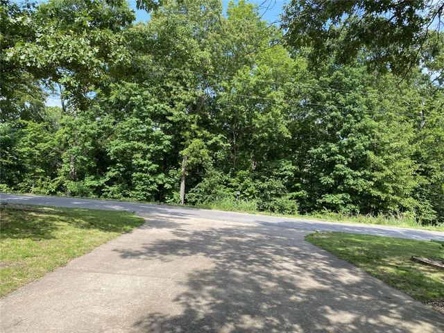 33 Churchill Drive, Bella Vista, AR 72715