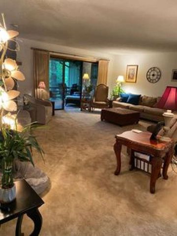 33 Churchill Drive, Bella Vista, AR 72715