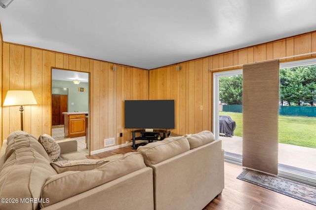 73 Newbury Road, Howell, NJ 07731