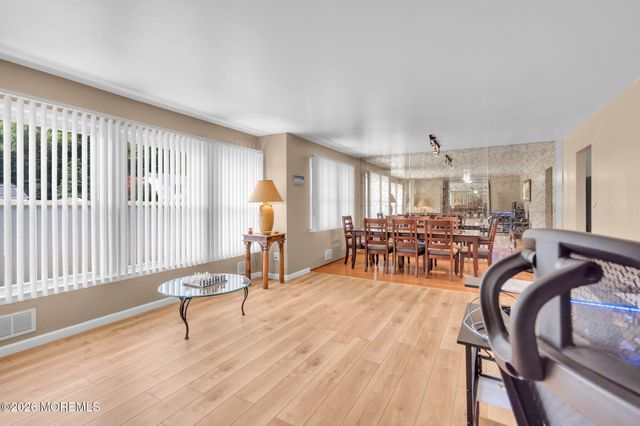 73 Newbury Road, Howell, NJ 07731