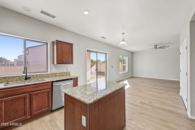 41576 N PALM SPRINGS Trail, San Tan Valley, AZ 85140
