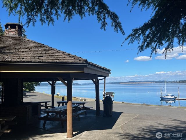 11215 Juniper Place, Anderson Island, WA 98303