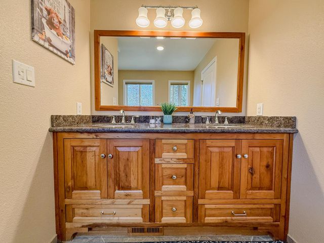 111 Alaska Peak, North San Juan, CA 95960