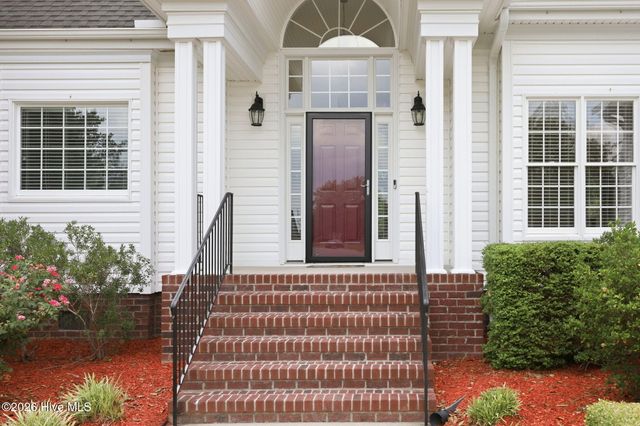 2602 Spring Creek Drive, Grimesland, NC 27837