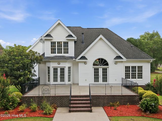 2602 Spring Creek Drive, Grimesland, NC 27837