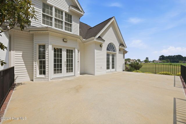 2602 Spring Creek Drive, Grimesland, NC 27837