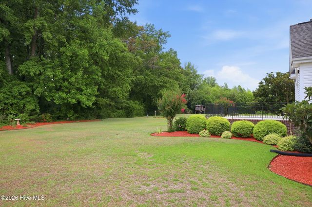 2602 Spring Creek Drive, Grimesland, NC 27837