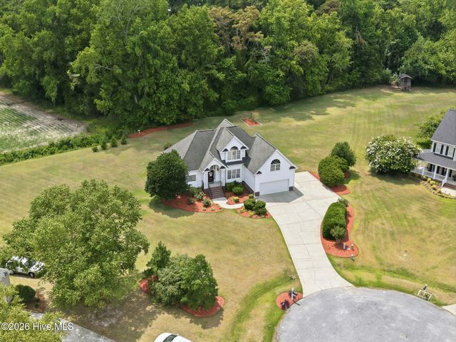 2602 Spring Creek Drive, Grimesland, NC 27837