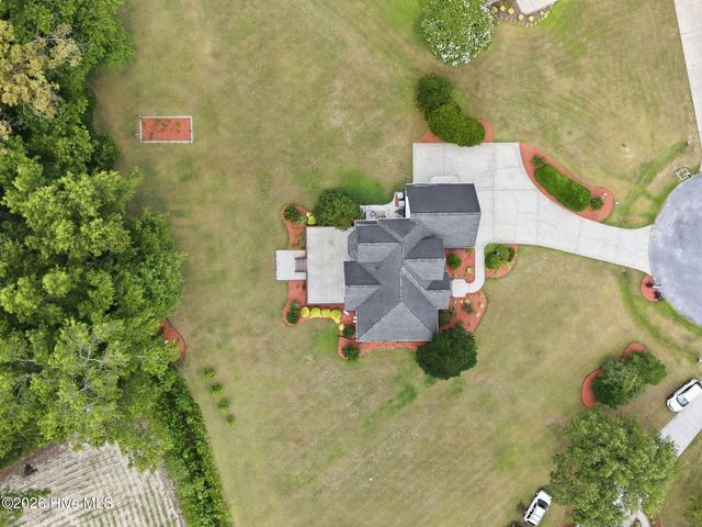2602 Spring Creek Drive, Grimesland, NC 27837