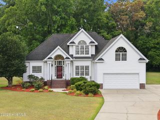 2602 Spring Creek Drive, Grimesland, NC 27837