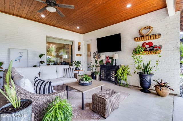 314 Big Lake Run, Youngsville, LA 70592