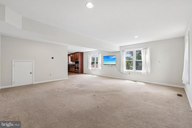 902 CLAUSER CT, New Windsor, MD 21776