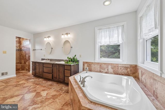 902 CLAUSER CT, New Windsor, MD 21776