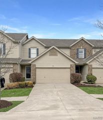 333 Wild Oak Drive, O'fallon, MO 63368
