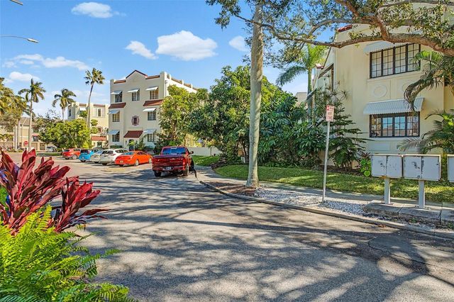 210 N 17TH STREET W 21, Bradenton, FL 34205