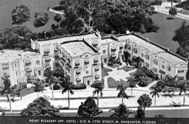 210 N 17TH STREET W 21, Bradenton, FL 34205