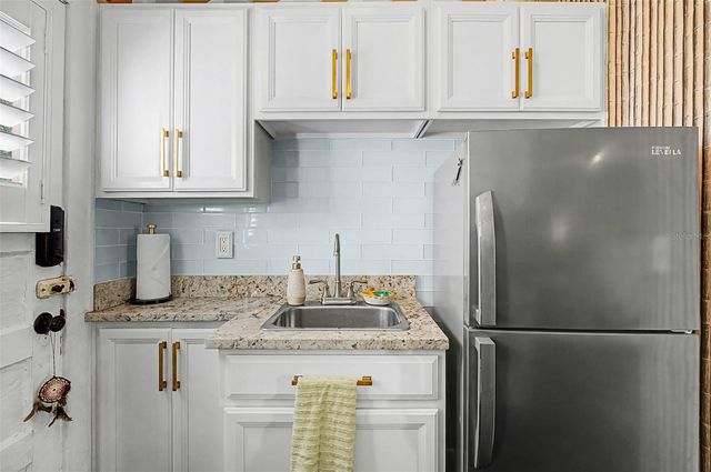 210 N 17TH STREET W 21, Bradenton, FL 34205