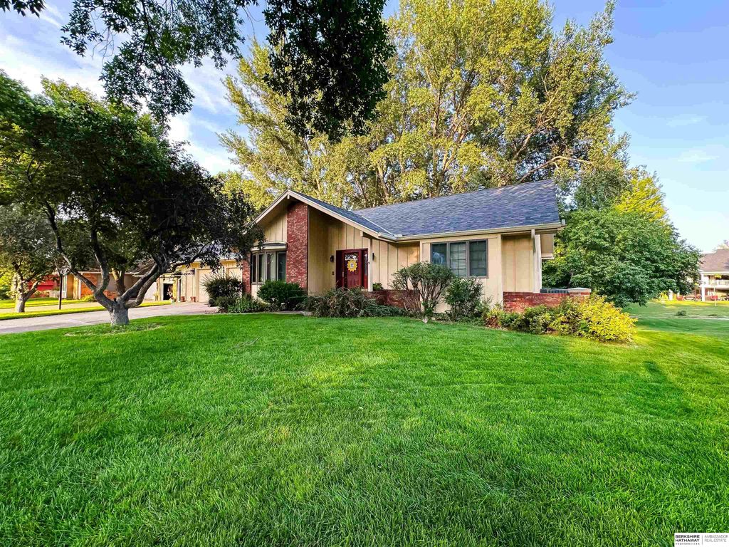 2710 Eagle Drive, Fremont, NE 68025