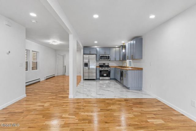547 5th Avenue, Troy, NY 12182