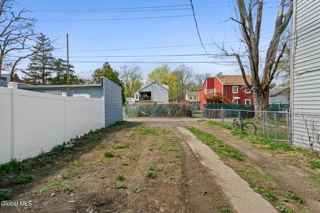 547 5th Avenue, Troy, NY 12182