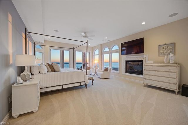 668 S Atlantic AVE, Virginia Beach, VA 23451