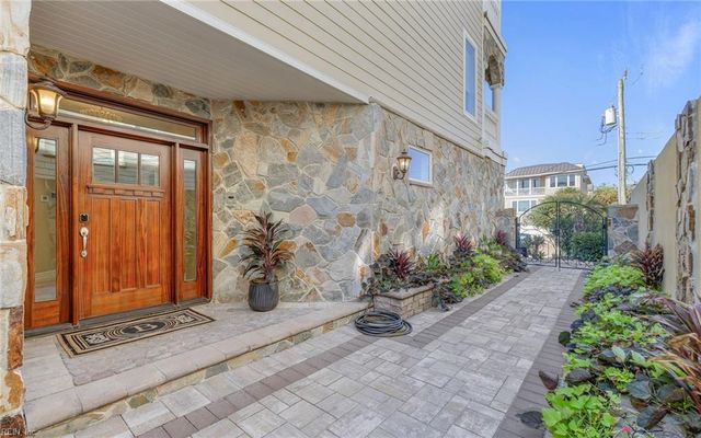 668 S Atlantic AVE, Virginia Beach, VA 23451