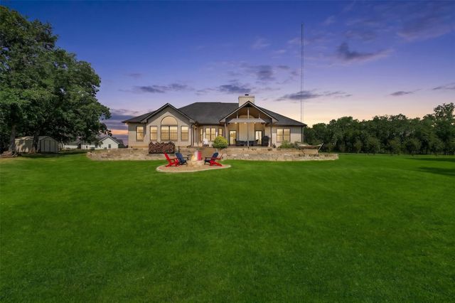 230 Vz County Road 1833, Grand Saline, TX 75140
