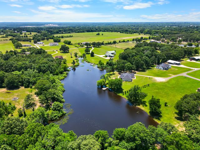 230 Vz County Road 1833, Grand Saline, TX 75140