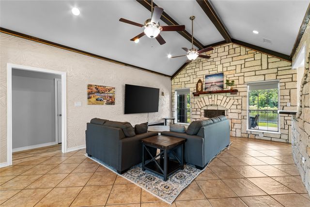 230 Vz County Road 1833, Grand Saline, TX 75140