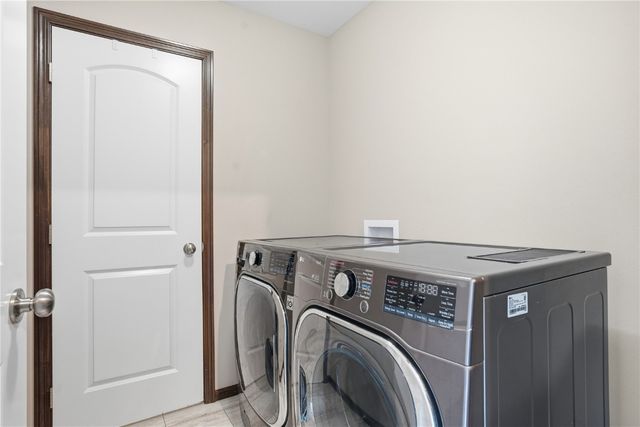 2103 Shady Grove Road SW, Cedar Rapids, IA 52404