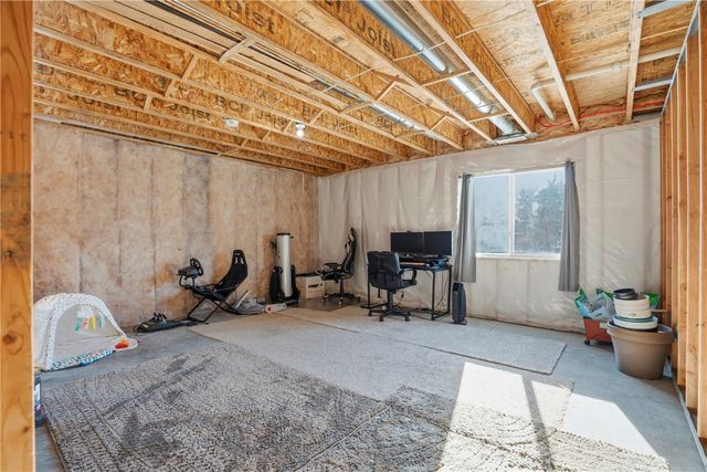 2103 Shady Grove Road SW, Cedar Rapids, IA 52404