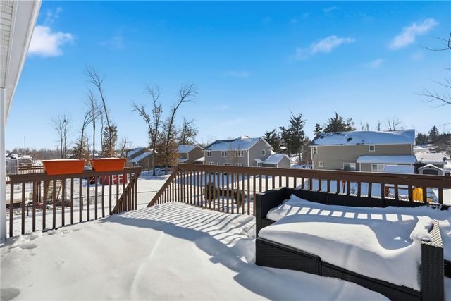 2103 Shady Grove Road SW, Cedar Rapids, IA 52404