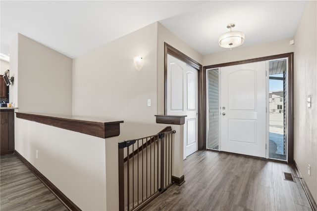 2103 Shady Grove Road SW, Cedar Rapids, IA 52404